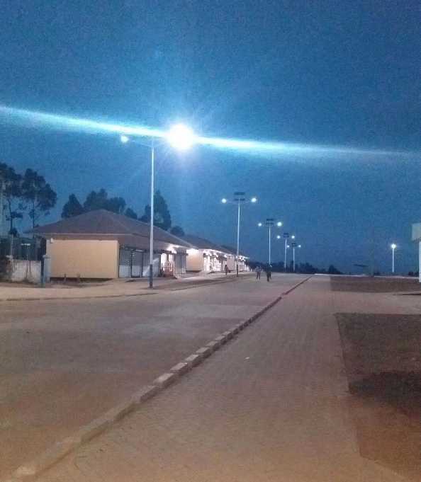 石拐区非洲科特迪瓦太阳能路灯工程